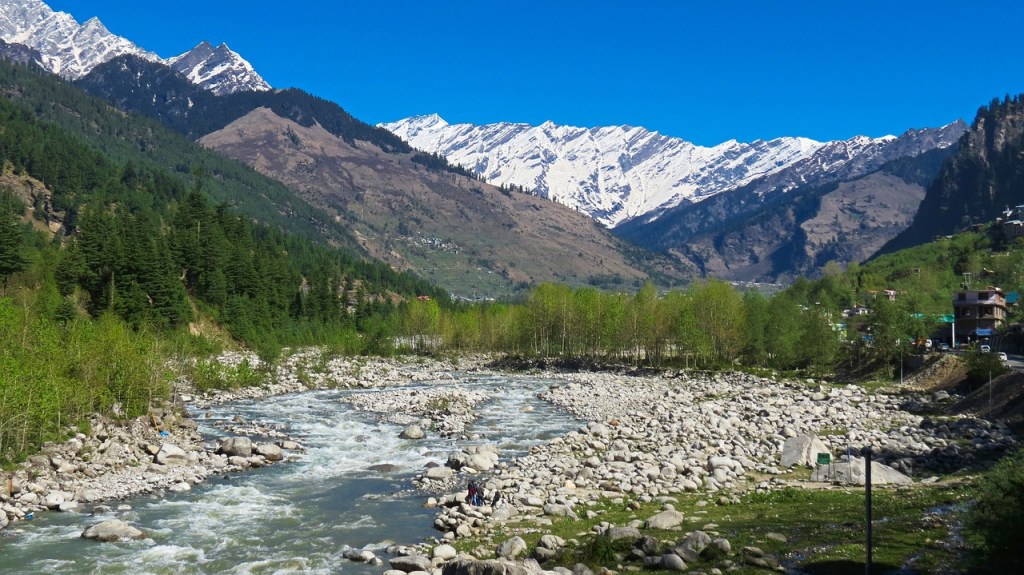 Manali packages from Surat: A perfect trip to enjoy fun moments in the laps of Himachal&nbsp;Pradesh